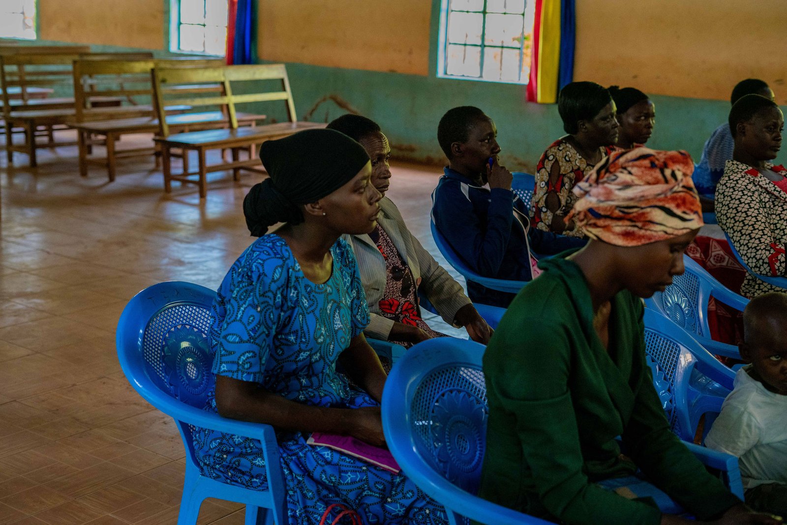 Kenyan women working together